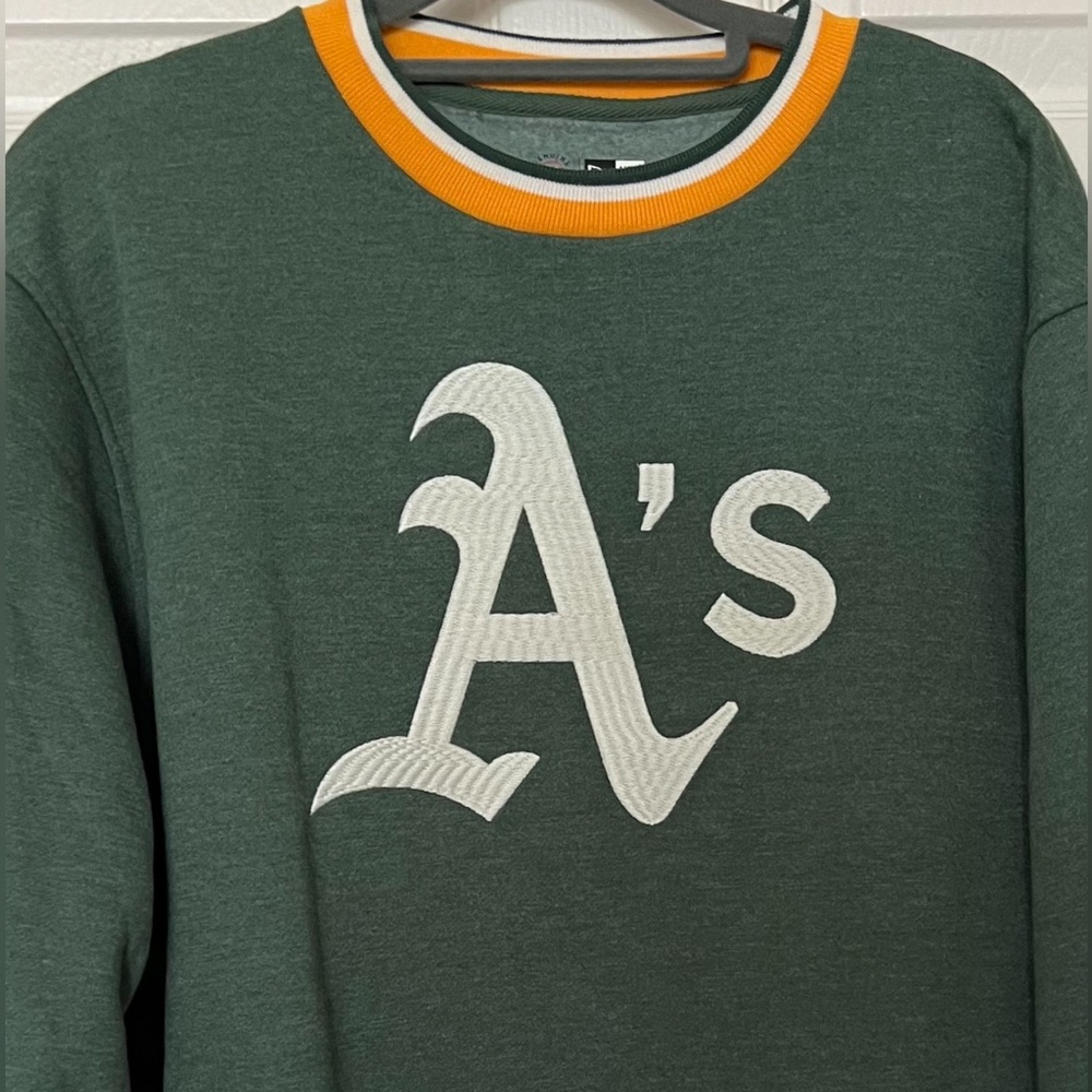 New Era Oakland Athletics Retro Creck Neck Sweatshirt